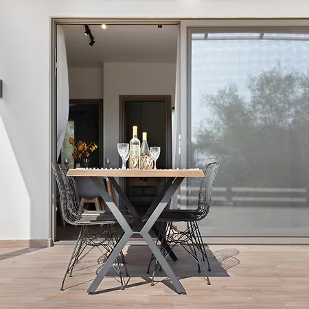 Dimargi アパート