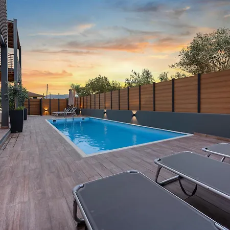 Dimargi アパート